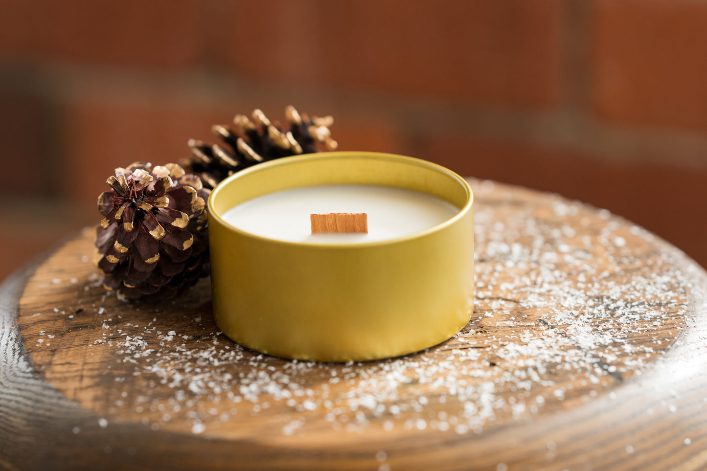 HOLIDAY Collection - AUBURN LIGHTS Candle